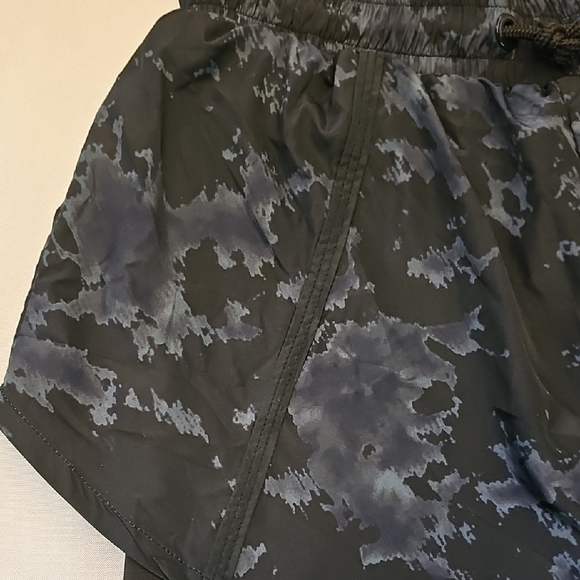 Black Athletic Shorts with Elastic Waistband and Drawstring - Picture 3 of 8